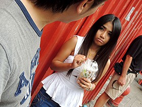 微笑みの国、タイにてSクラスな素人娘をナンパしてサバーイなことしてきました!!エロ過ぎるタイ娘12人4時間! サンプル動画サムネイル